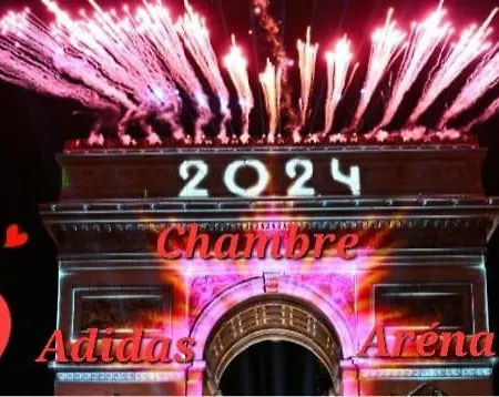 1 Arena - La Chapelle Kwatera prywatna Paryż