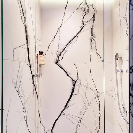 Card Hotel Paris