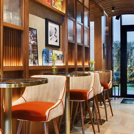Card Hotel Paris