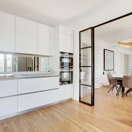 Apartment Typical Parisian *