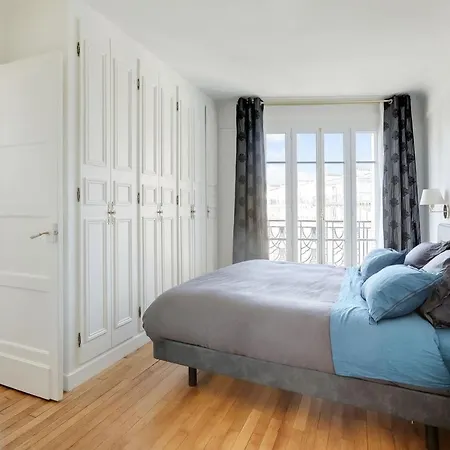 Apartment Typical Parisian