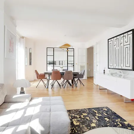 Apartment Typical Parisian *