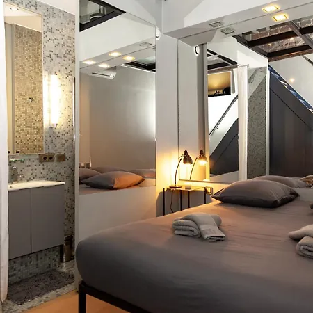 Loft Atypique Avec Terrasse, Calme Et Cosy Apartamento París