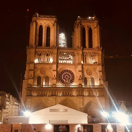 Les Degrés De Notre Dame Hotel 3*