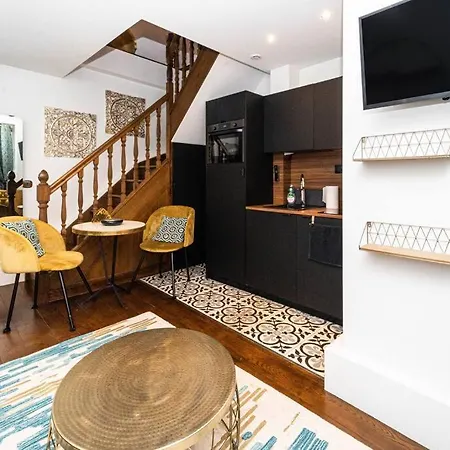 Apartment Place Des Vosges-marrais Paris
