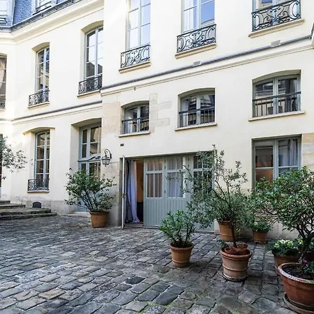 Place Des Vosges-marrais Apartment Paris
