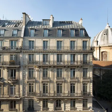 Lumen Louvre Otel 4*