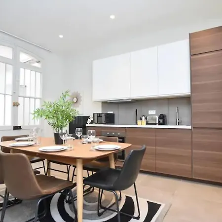 Charming -3br/6p-gare Du Nord/montmartre Apartment Paris