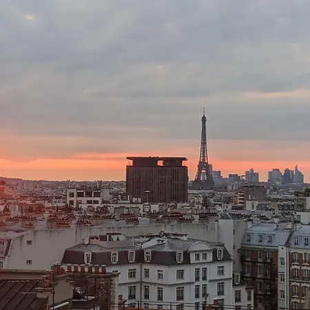 Gorgeous Penthouse Overlooking The Skyline Appartement