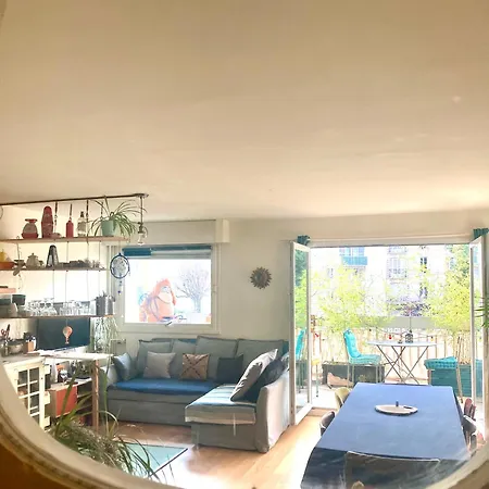 Family Friends Apartment