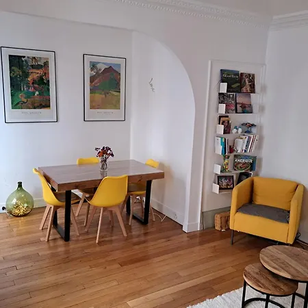 Pretty Cocoon In Montmartre Apartment *