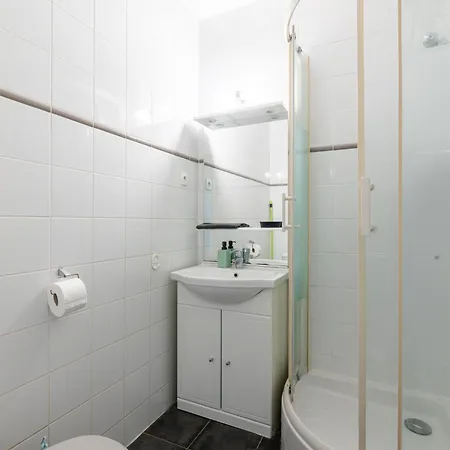 Luxurious 2 Bedroom Tour Eiffel Bourdonnais Free Netflix Apartment