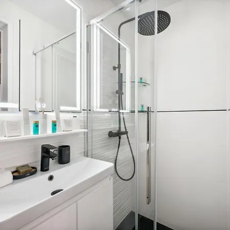 Sejours Parisiens / Le Royal / 4* Apartment Paris