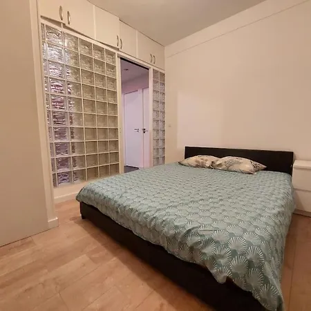 Apartment Au Coeur De Menilmontant