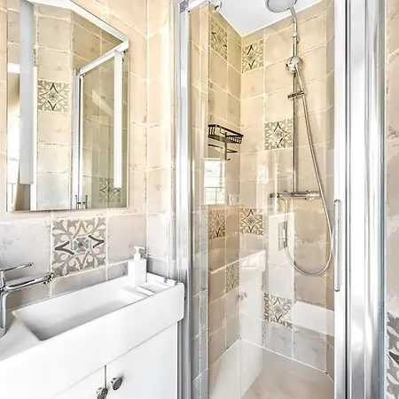 Mac Mahon - Champs Elysees Apartment