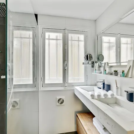 Sejours Parisiens / Belle Courcelles / 4* Apartment *