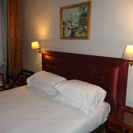 Hotel Les Degrés De Notre Dame