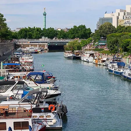 Sunny Calm Bastille Marais