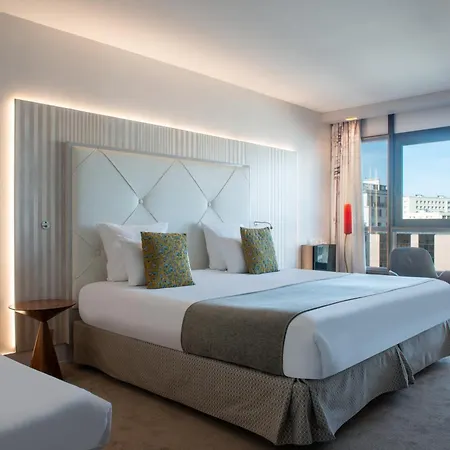 Le Parisis - Tour Eiffel Hotell