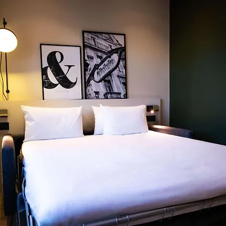 Otel Mercure Tour Eiffel Pont Mirabeau 4*
