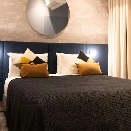 Mercure Tour Eiffel Pont Mirabeau Paris