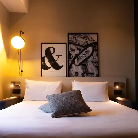 Mercure Tour Eiffel Pont Mirabeau Otel Paris
