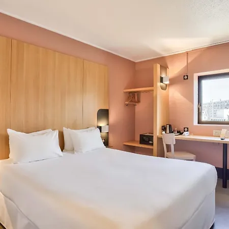 17 Batignolles Hotel 3*