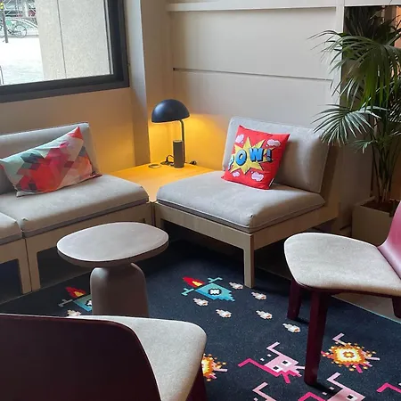 17 Batignolles Hotel Paris