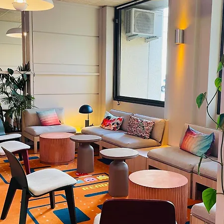 17 Batignolles Hotel