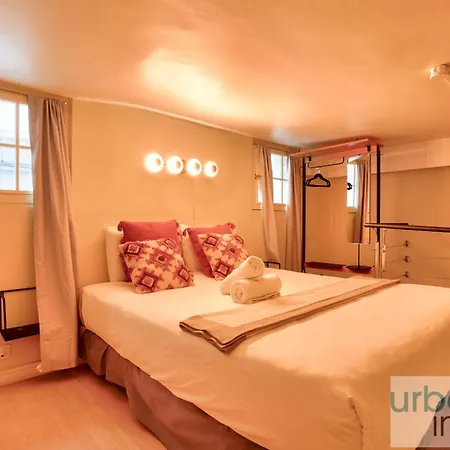 33 - Flat Av Des Champs-elysees Apartment *