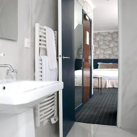 Hotel Le Pergolese Champs Elysees