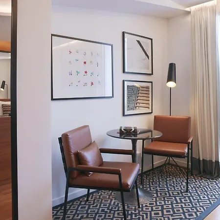 Hotel Renaissance Republique & Paris