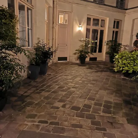 Studio 9m2 Champs Elysees Arc De Triomphe75008 Appartement