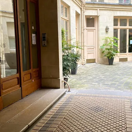 Studio 9m2 Champs Elysees Arc De Triomphe75008 Appartement *