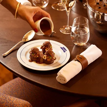 Sofitel Baltimore Tour Eiffel 5* פריז