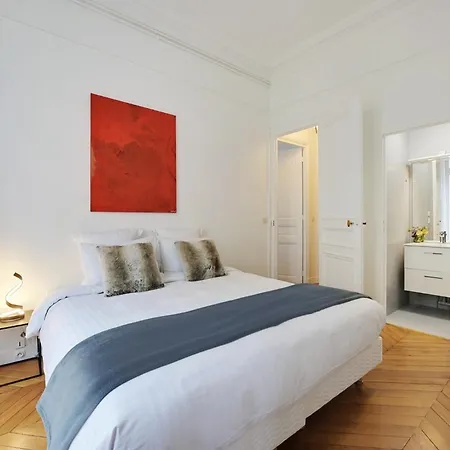 Apartment Eiffel Tower 5 Bedrooms 10 Guests With 2 Carpark Paris
