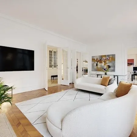 Eiffel Tower 5 Bedrooms 10 Guests With 2 Carpark * Paris