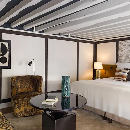 Hotel Le Pavillon De La Reine & Spa, Place Des Vosges Parigi