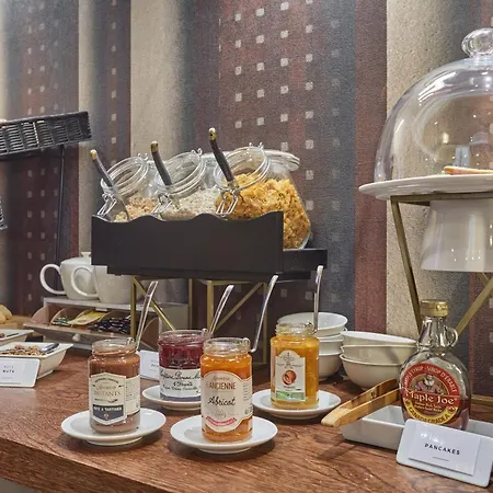 Lux Picpus Hotel 3*