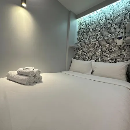 Nation Montmartre Hotel