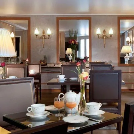 Plaza Elysees 4* Παρίσι
