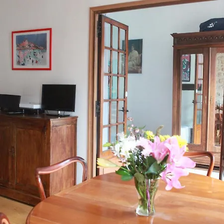 Latin Quarter - Notre Dame Apartment