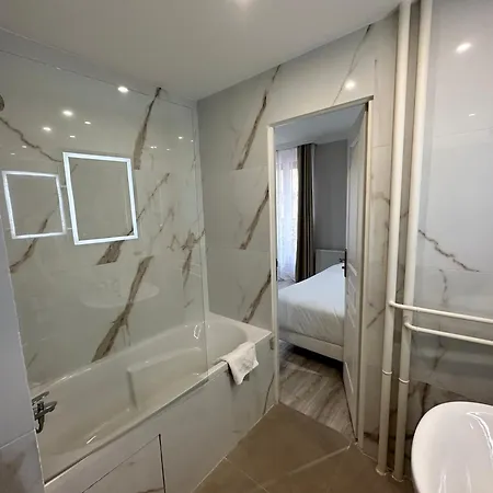 Riviera 3* Paris
