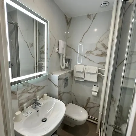 Riviera Hotel 3*