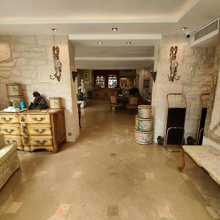 Le Relais Medicis Hotel