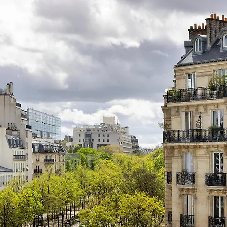 Aiglon Hotel Paris