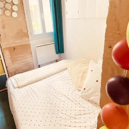 Apartment Lepic, Luxury Flat In Montmartre With Private Terrasse-appartement Entier Paris