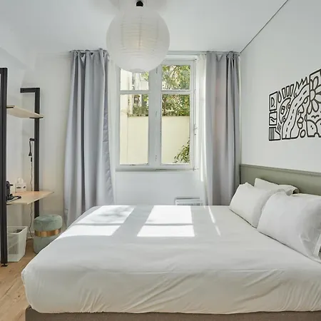 Hotel Beauquartier Montmartre Paris
