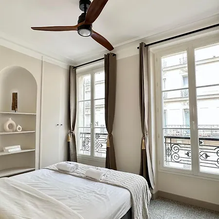 Apartment Charming With Eiffel Tower View