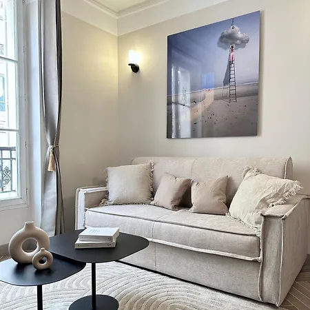 Charming With Eiffel Tower View